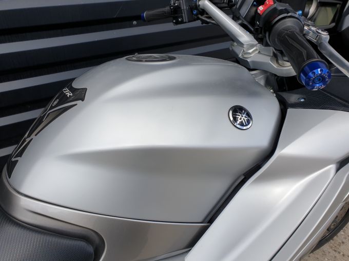 YAMAHA FJR 1300 AE 4