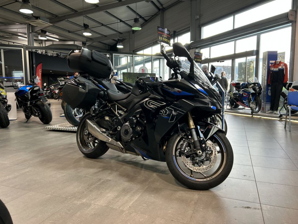 SUZUKI GSX-S 1000 GT 4