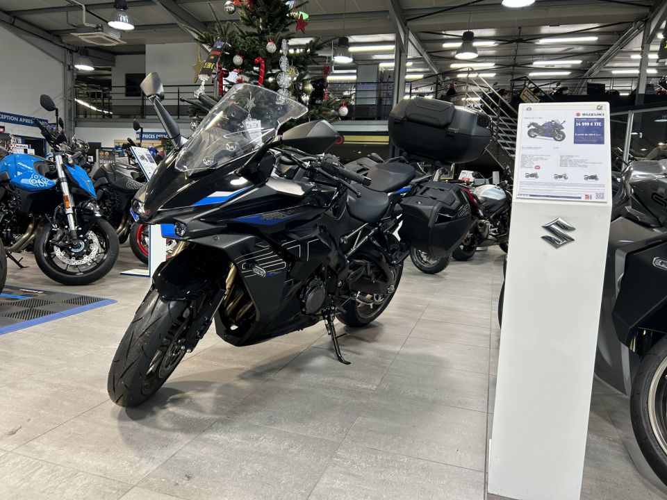 SUZUKI GSX-S 1000 GT 4