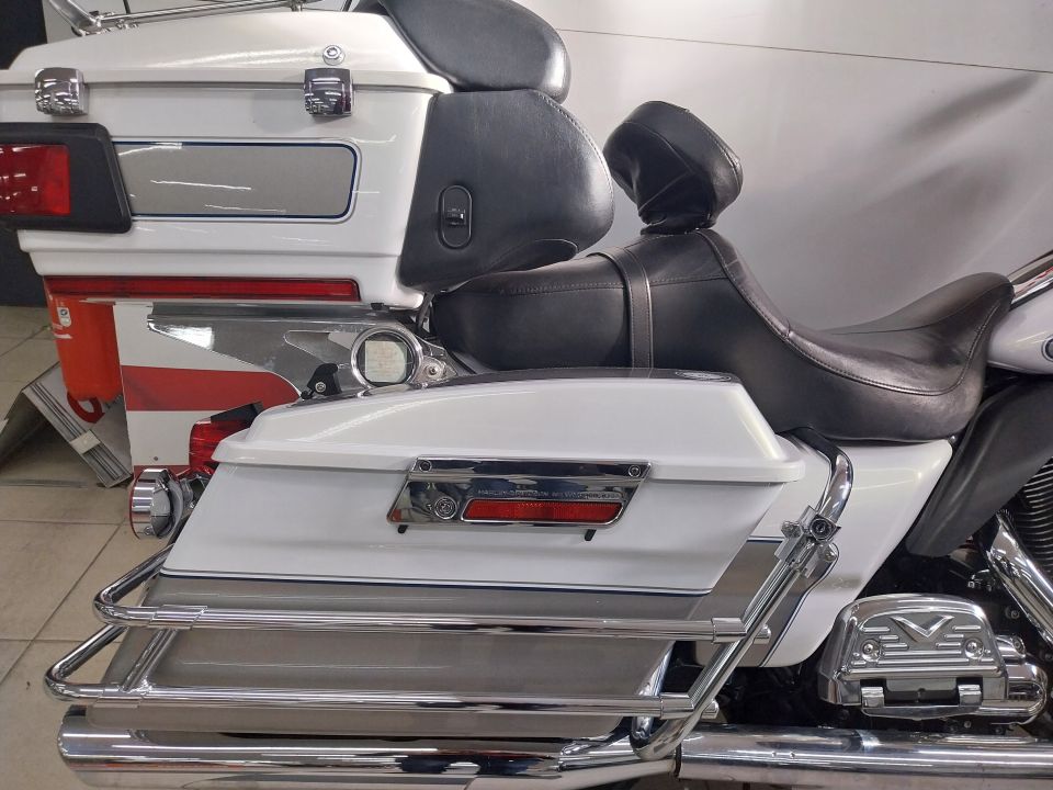 HARLEY-DAVIDSON ELECTRA GLIDE ULTRA CLASSIC 1584 4