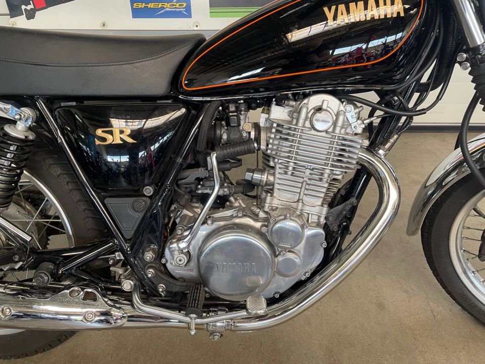 YAMAHA SR 400 4