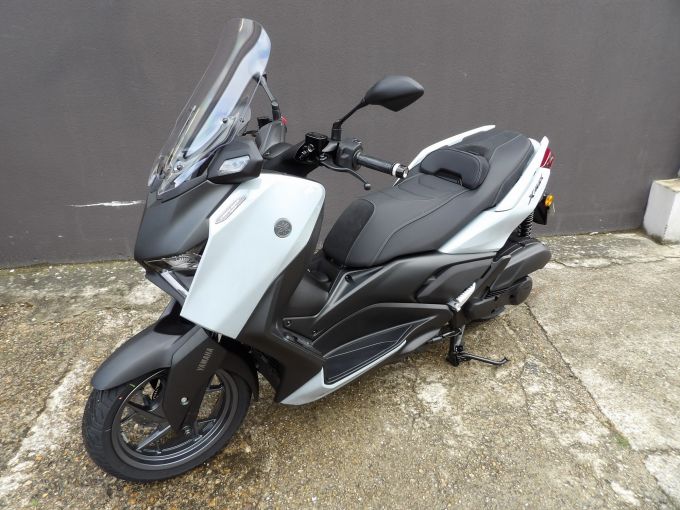 YAMAHA XMAX 125 TECH MAX 4