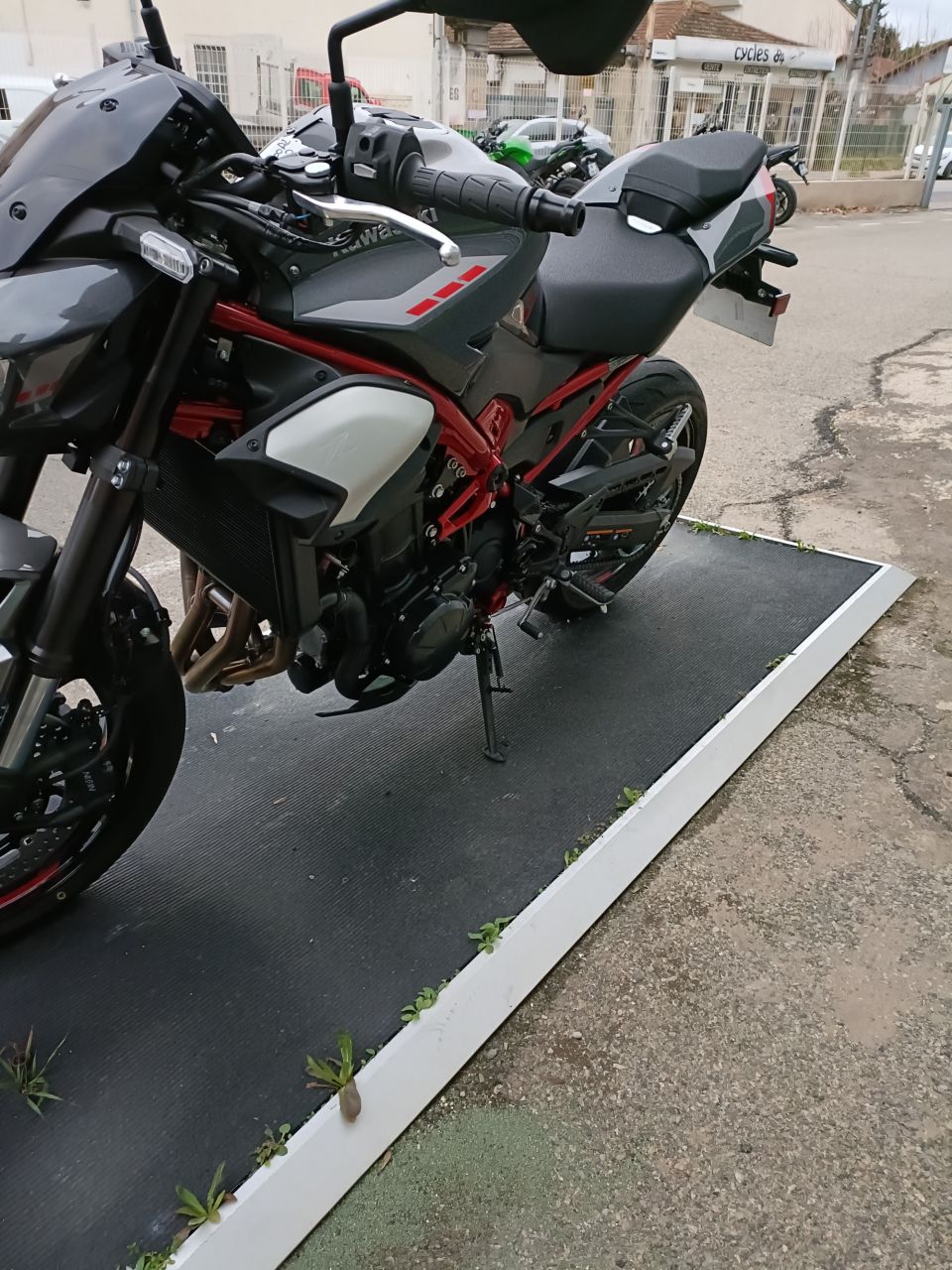 KAWASAKI Z900 BRIDER A2 4