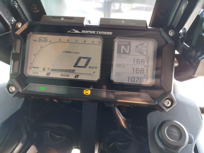 YAMAHA XTZ 1200 ZE SUPER TENERE 4