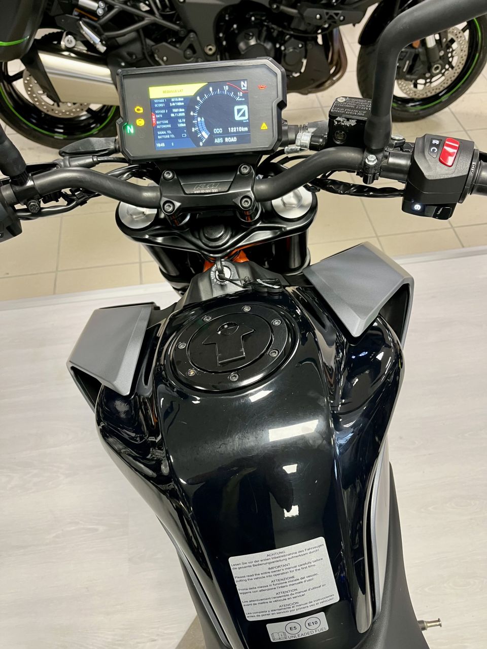 KTM 125 DUKE ABS 4
