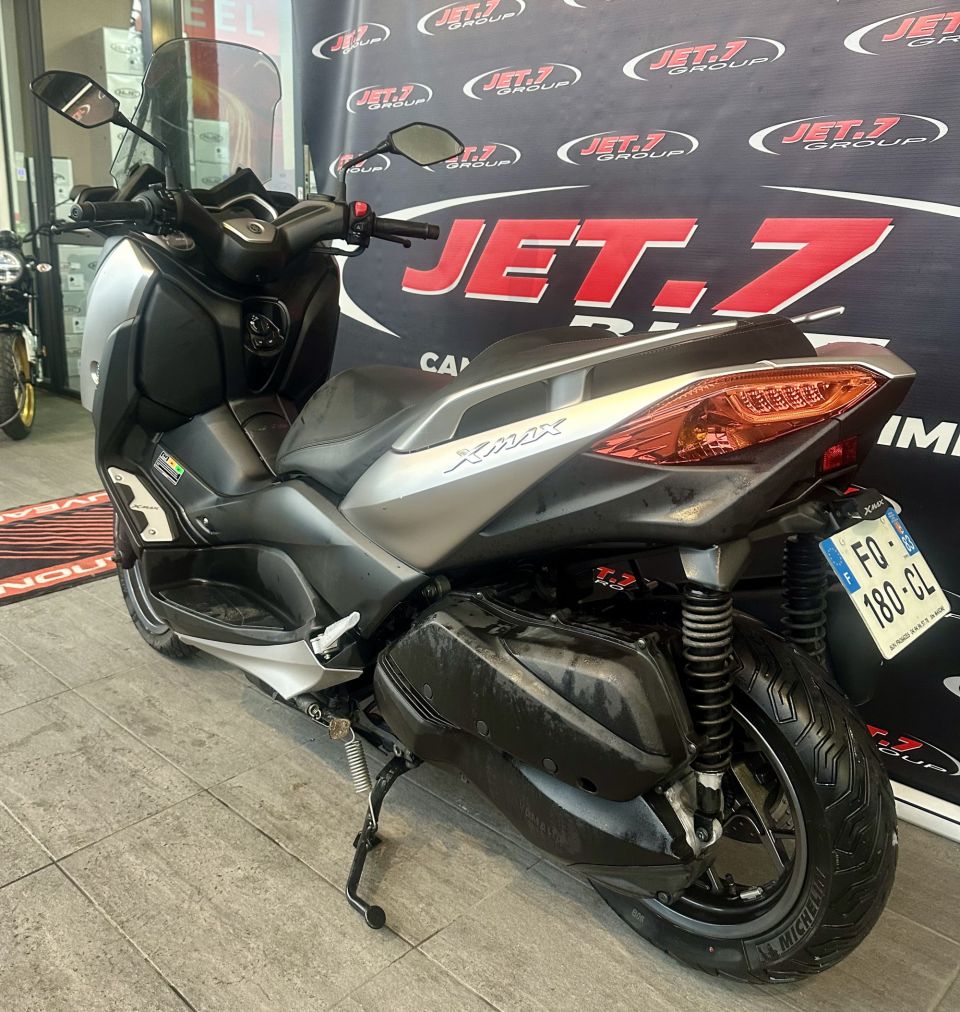 YAMAHA XMAX 300 4