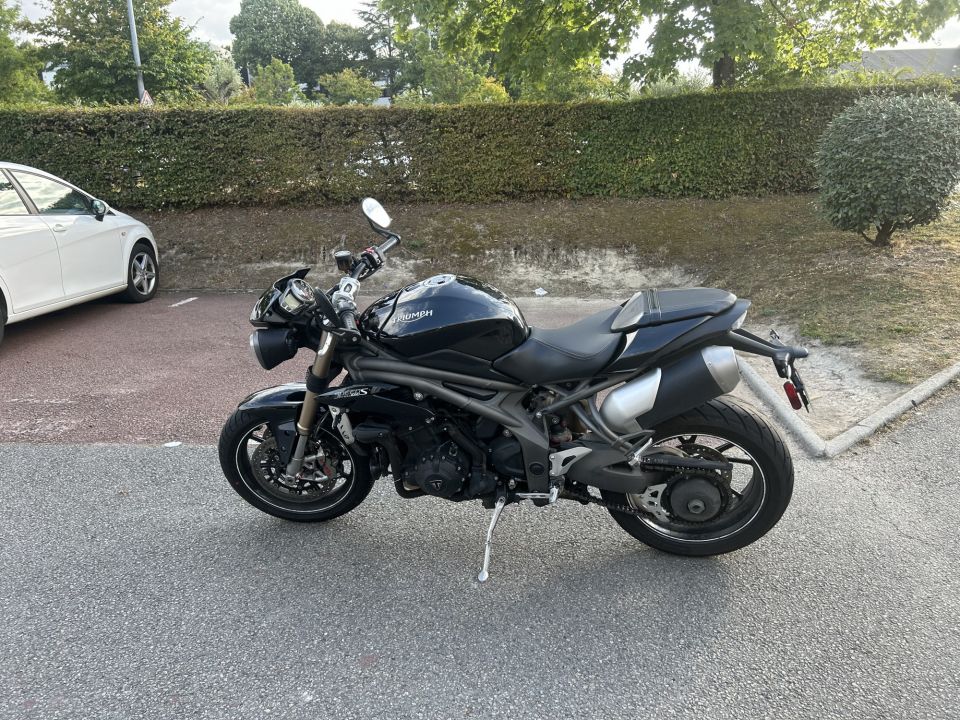 TRIUMPH SPEED TRIPLE S 4