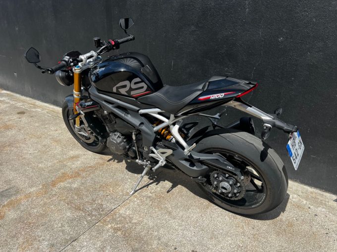 TRIUMPH SPEED TRIPLE 1200 RS 4