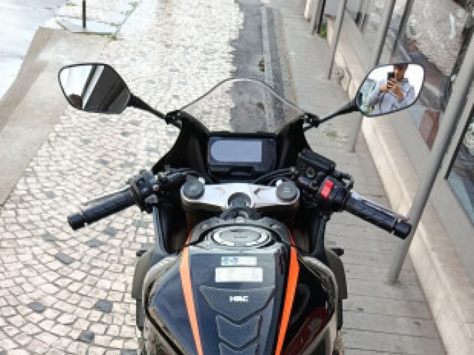 HONDA CBR650R 4