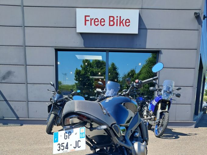 YAMAHA XSR 900 4