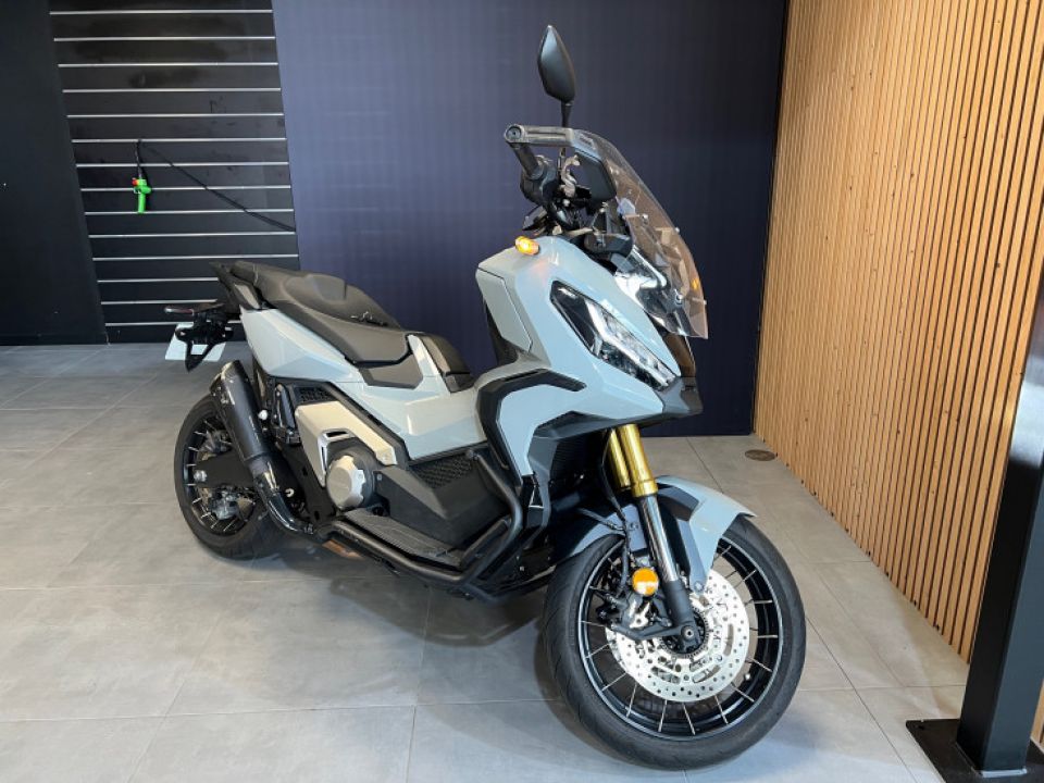 HONDA X-ADV 750 4