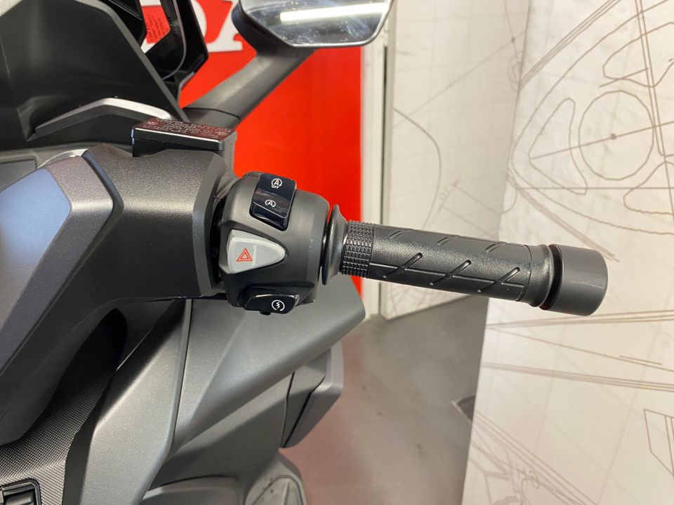 HONDA NSS FORZA 125 4