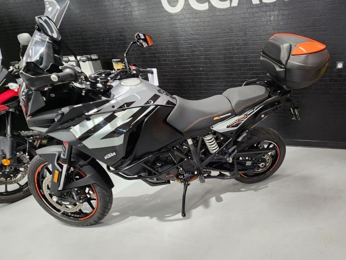 KTM 1290 SUPER ADVENTURE S 4