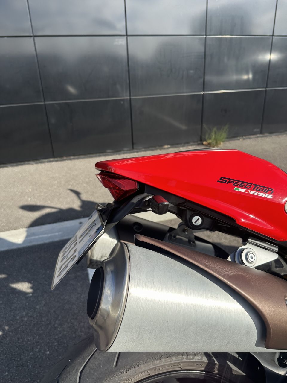 DUCATI MONSTER 696 4