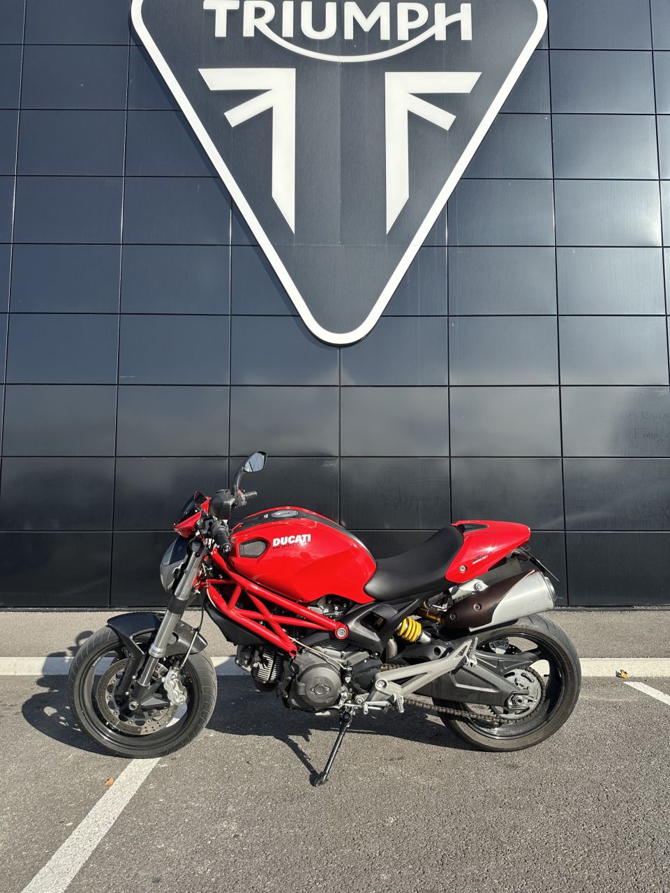 DUCATI MONSTER 696 4