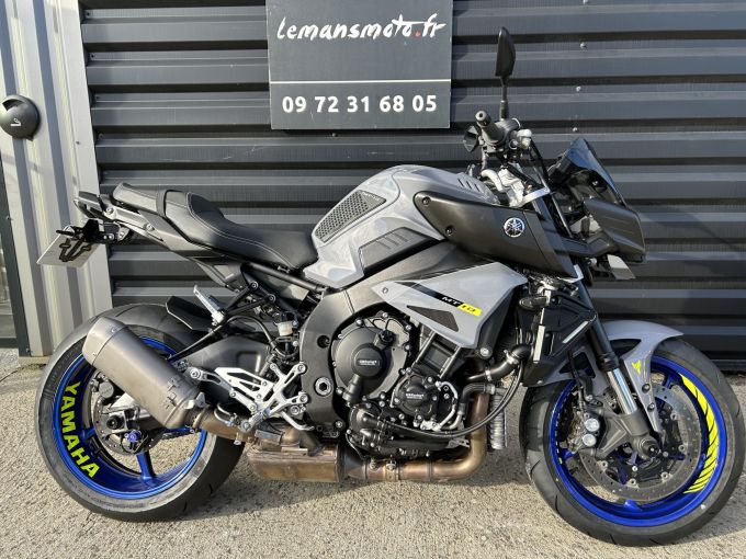 YAMAHA MT-10 4