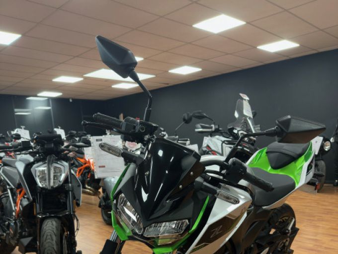 KAWASAKI Z e-1 4