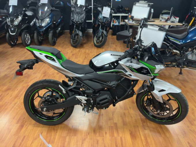 KAWASAKI Z e-1 4