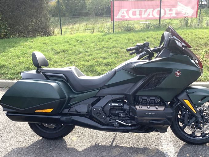 HONDA GL 1800 GOLDWING DCT 4