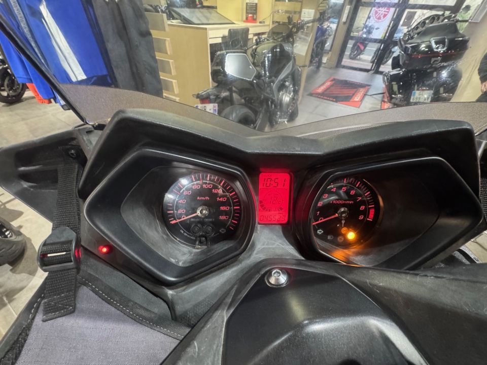 YAMAHA X-MAX 400 4