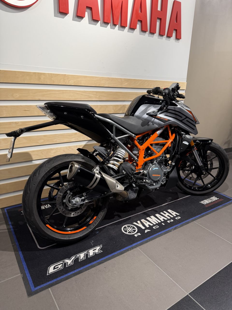 KTM 125 DUKE ABS 4