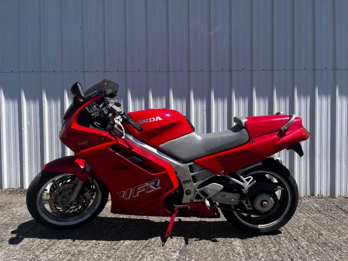 HONDA VFR 750 F 4