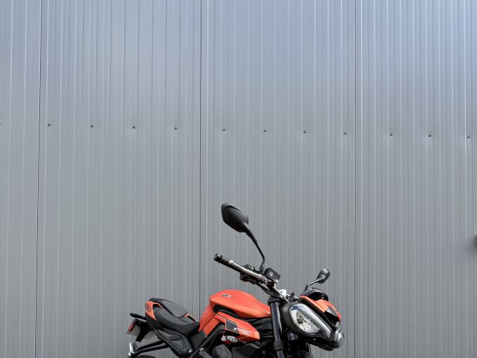 TRIUMPH STREET TRIPLE 765 R LOW 4