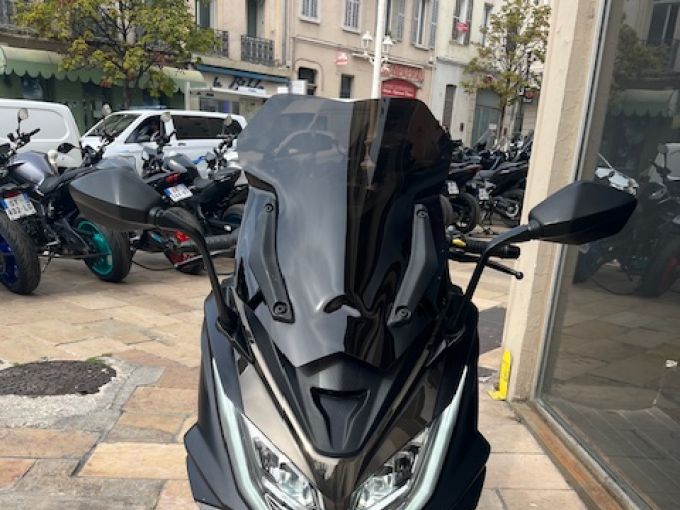 KYMCO AK 550 4