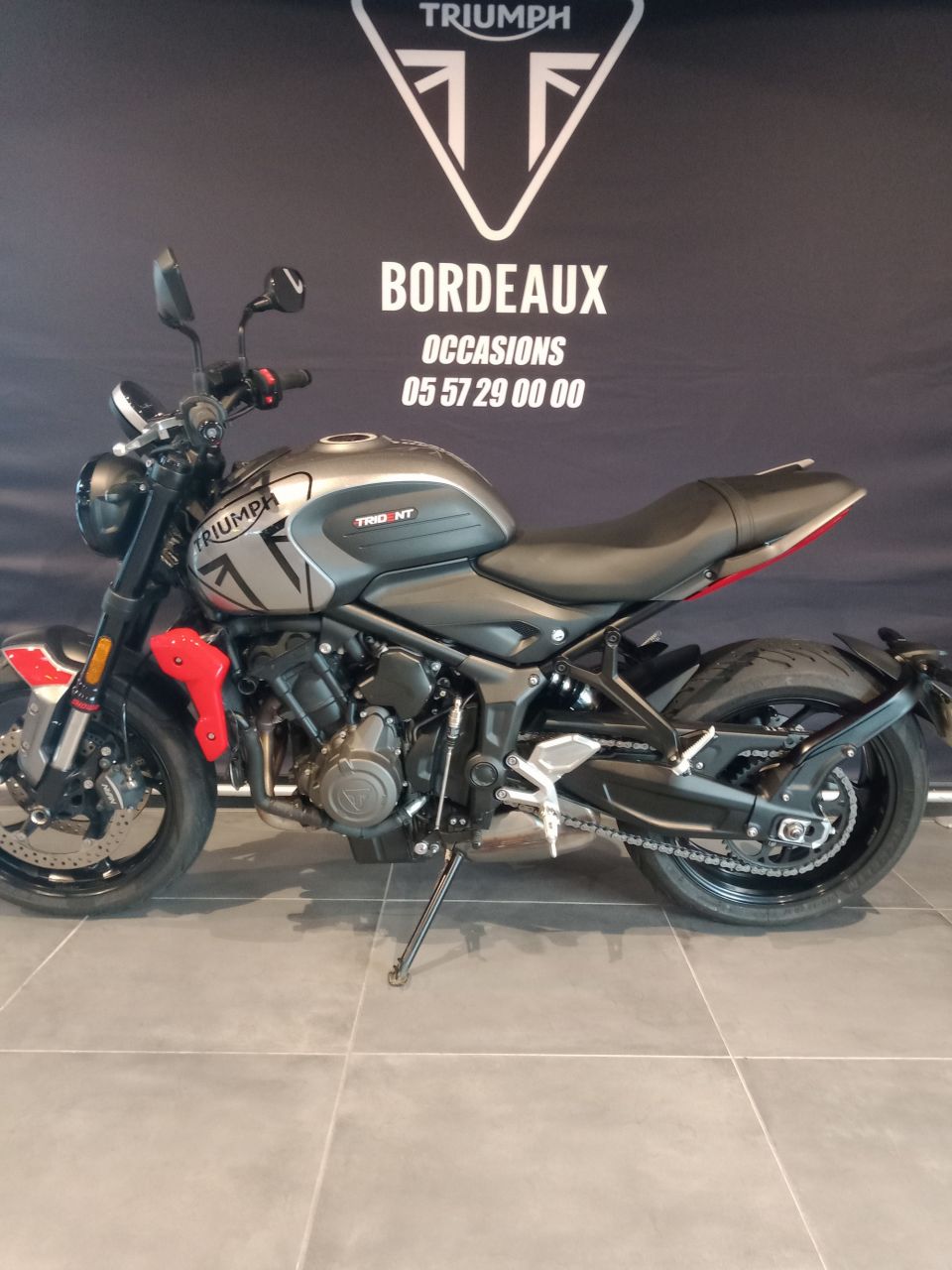 TRIUMPH TRIDENT 660 4