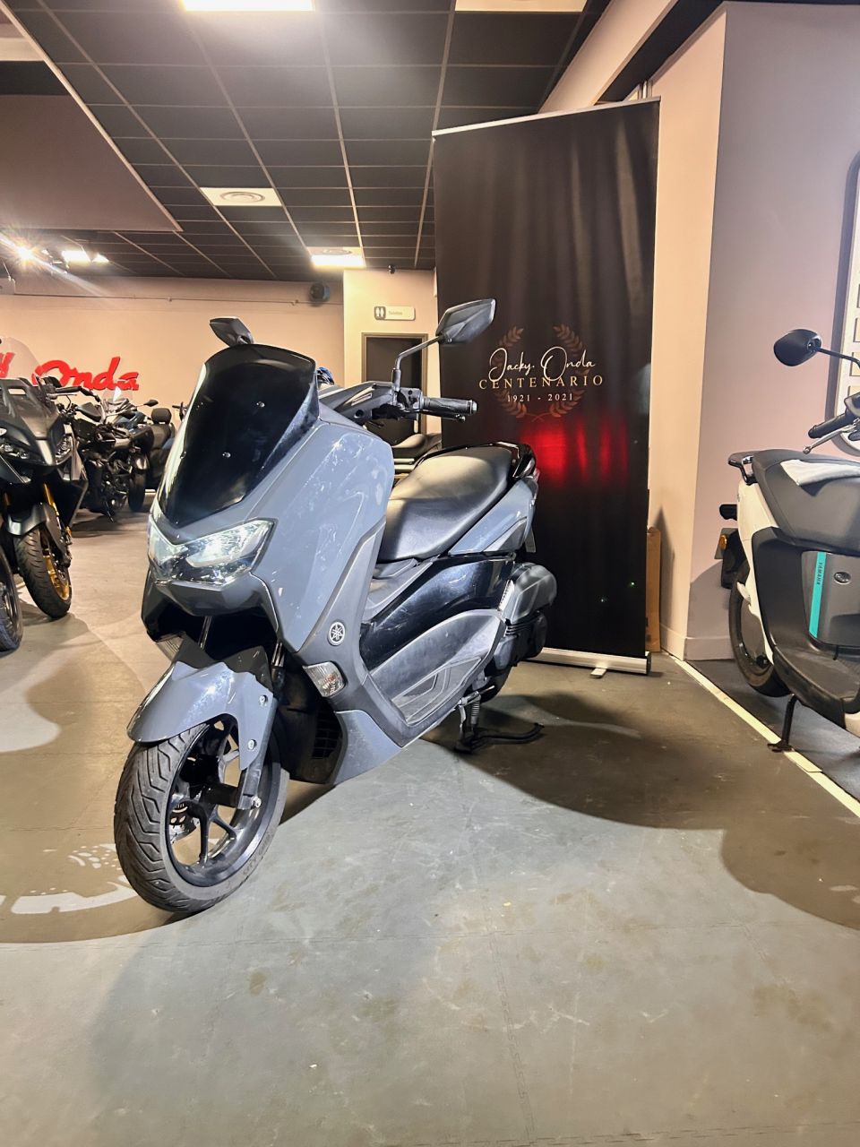 YAMAHA NMAX 125 4