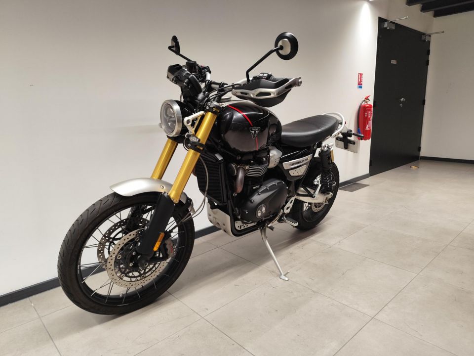 TRIUMPH SCRAMBLER 1200 XE 4
