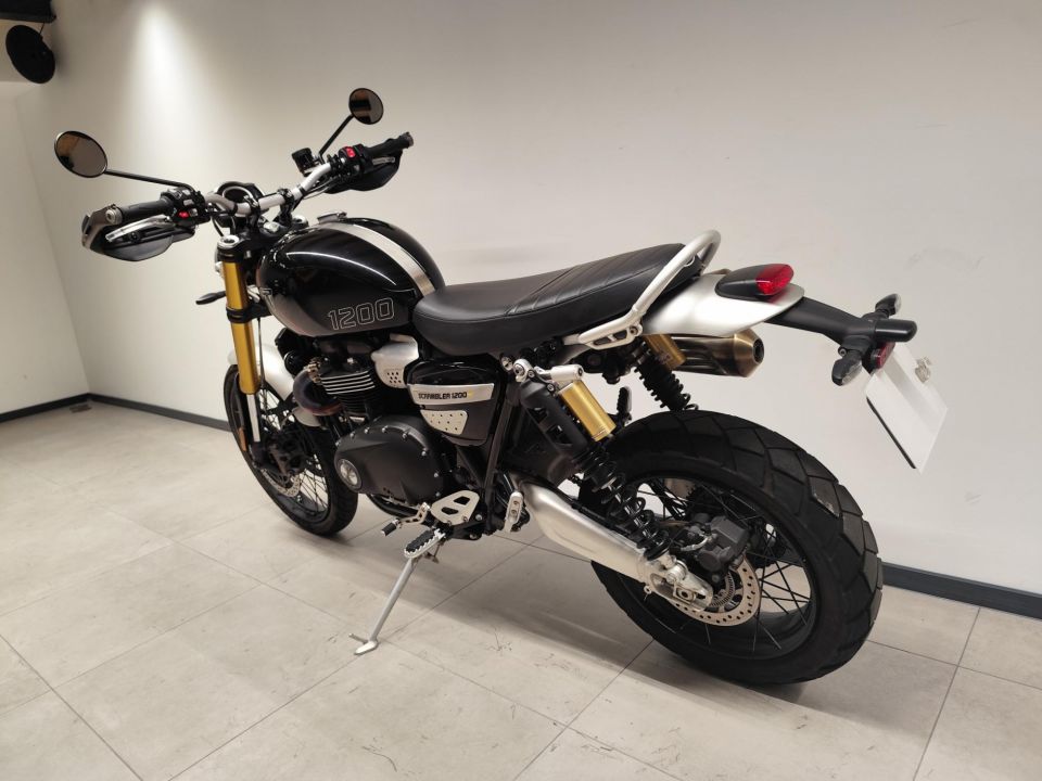 TRIUMPH SCRAMBLER 1200 XE 4