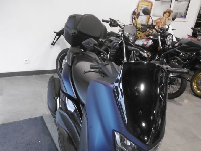 YAMAHA NMAX 125 4