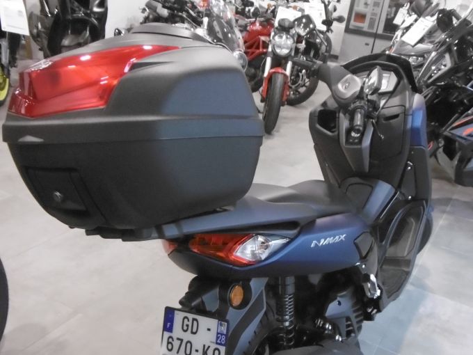 YAMAHA NMAX 125 4