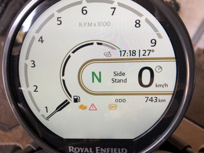 ROYAL ENFIELD HYMALAYAN 400 4