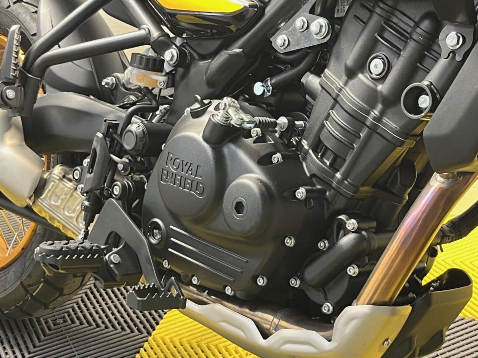 ROYAL ENFIELD HYMALAYAN 400 4