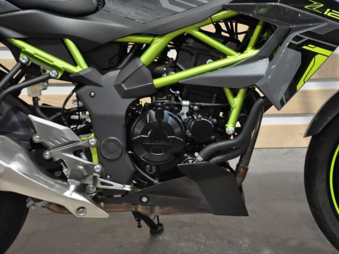 KAWASAKI Z-125 4