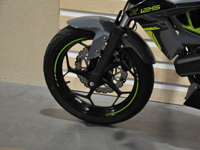 KAWASAKI Z-125 4