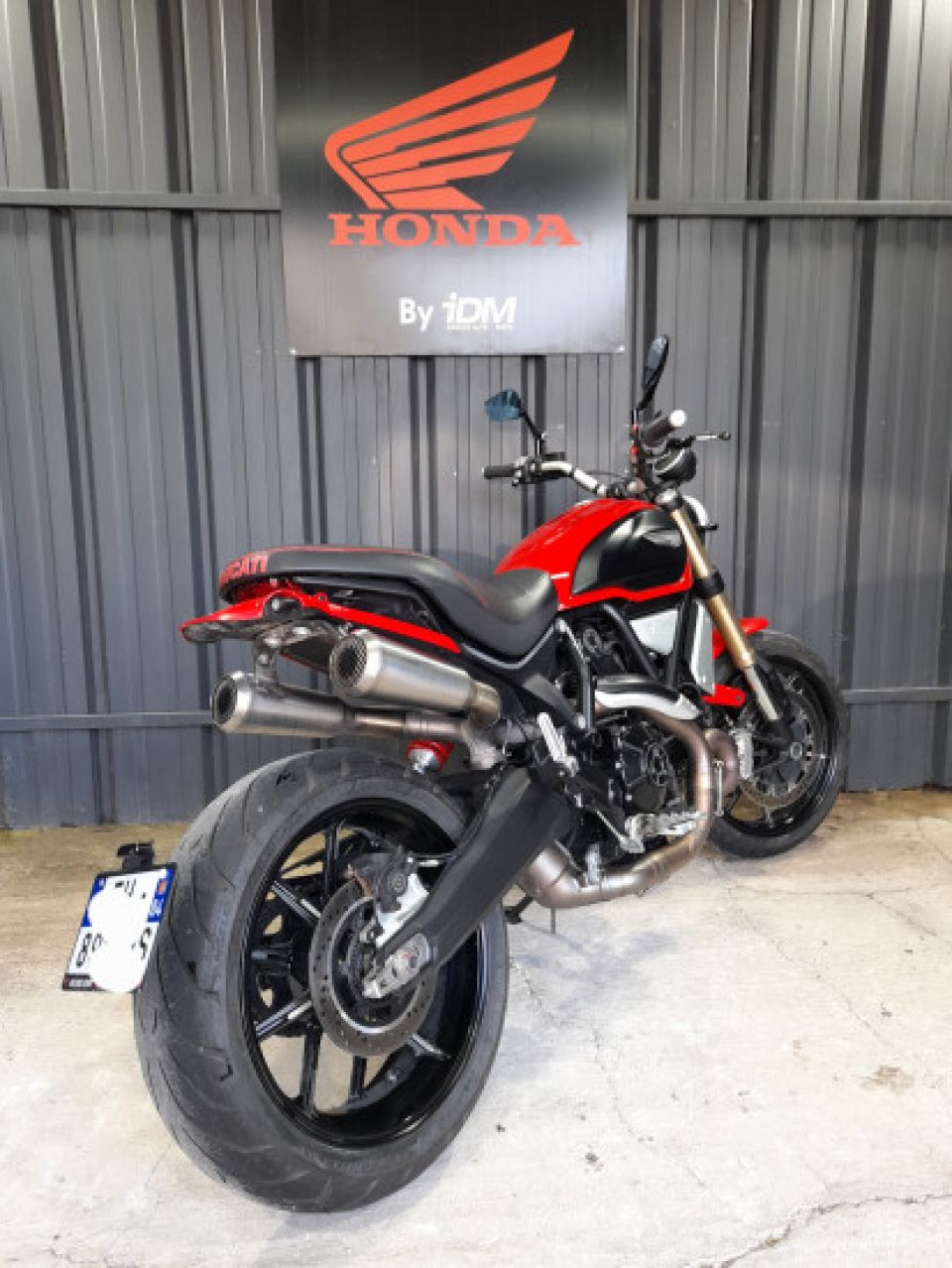 DUCATI SCRAMBLER 1100 4