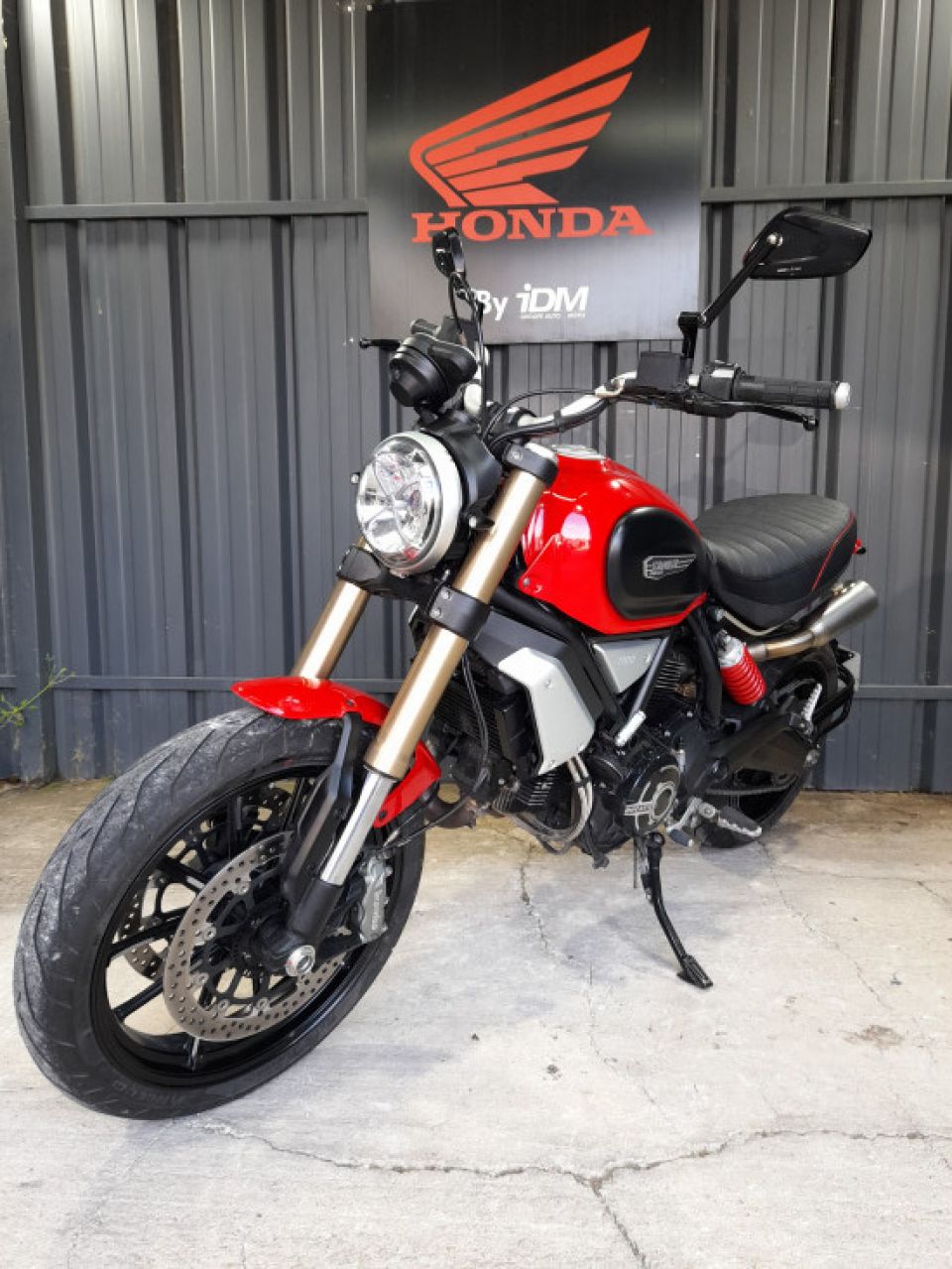 DUCATI SCRAMBLER 1100 4