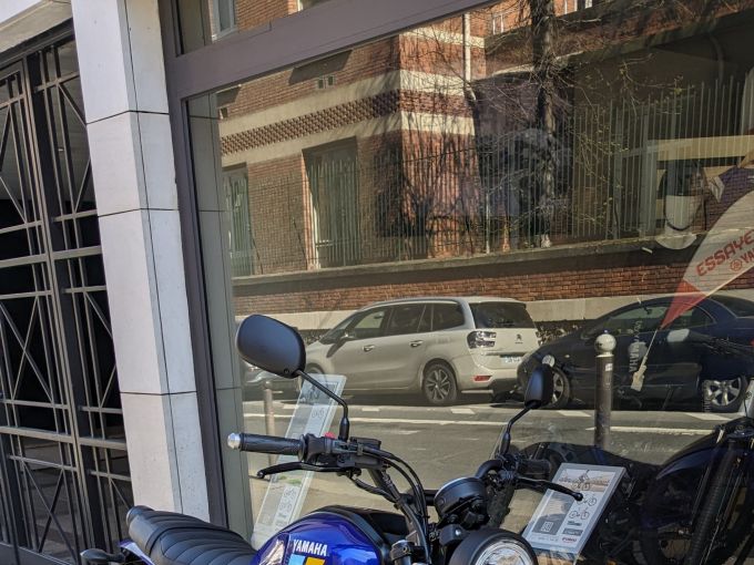YAMAHA XSR 125 4
