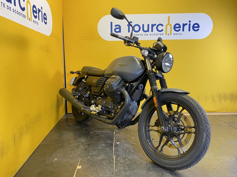 MOTO GUZZI V7 III STONE 750 4