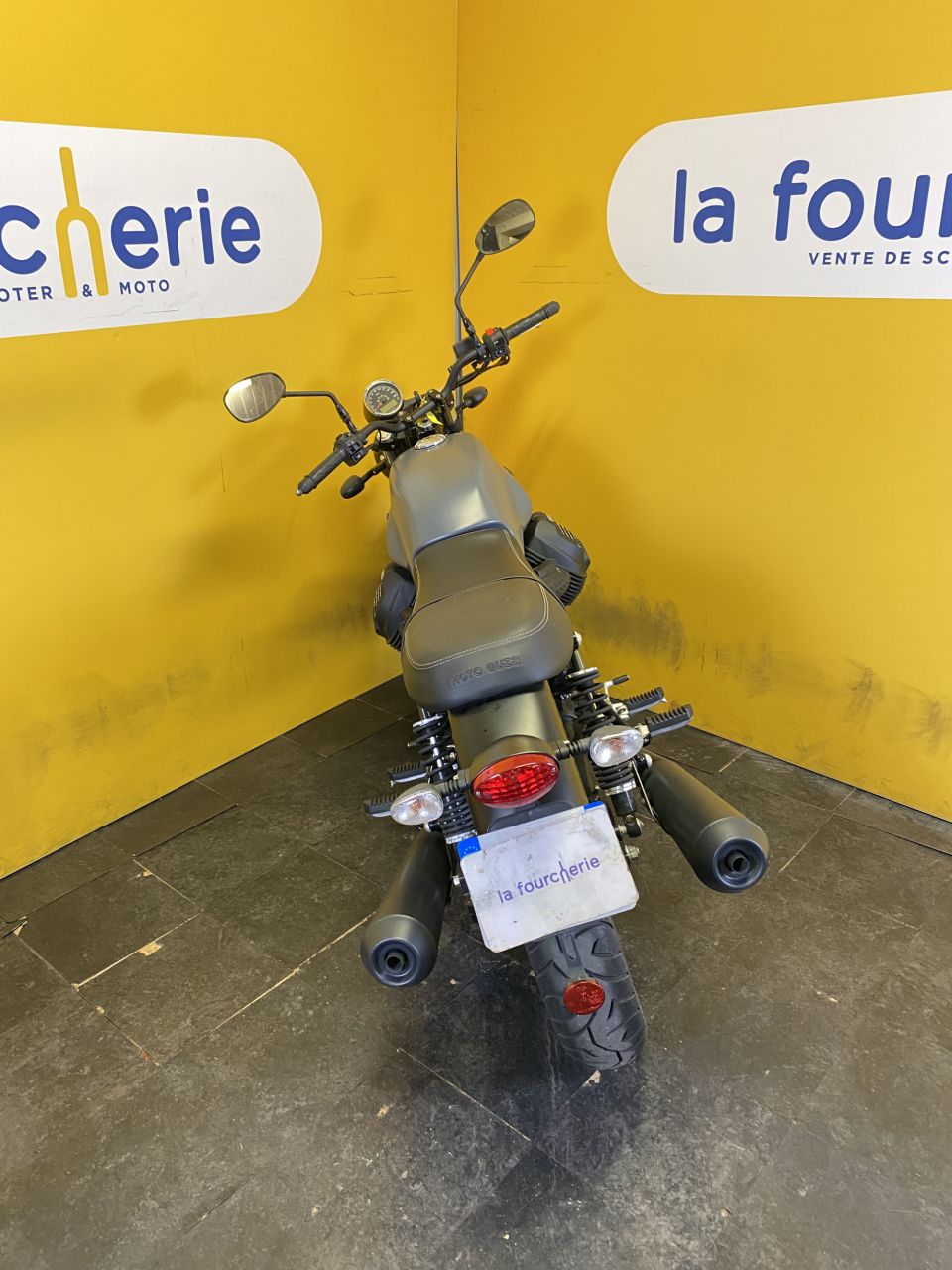 MOTO GUZZI V7 III STONE 750 4