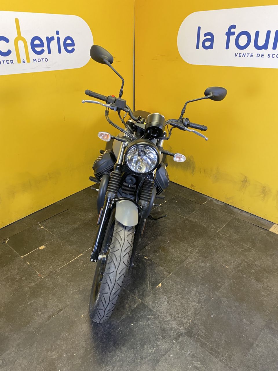 MOTO GUZZI V7 III STONE 750 4