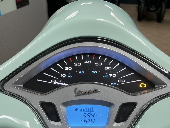 VESPA PRIMAVERA 50 4