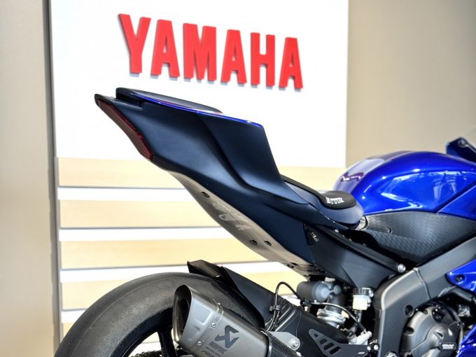 YAMAHA YZF-R6 GYTR 4