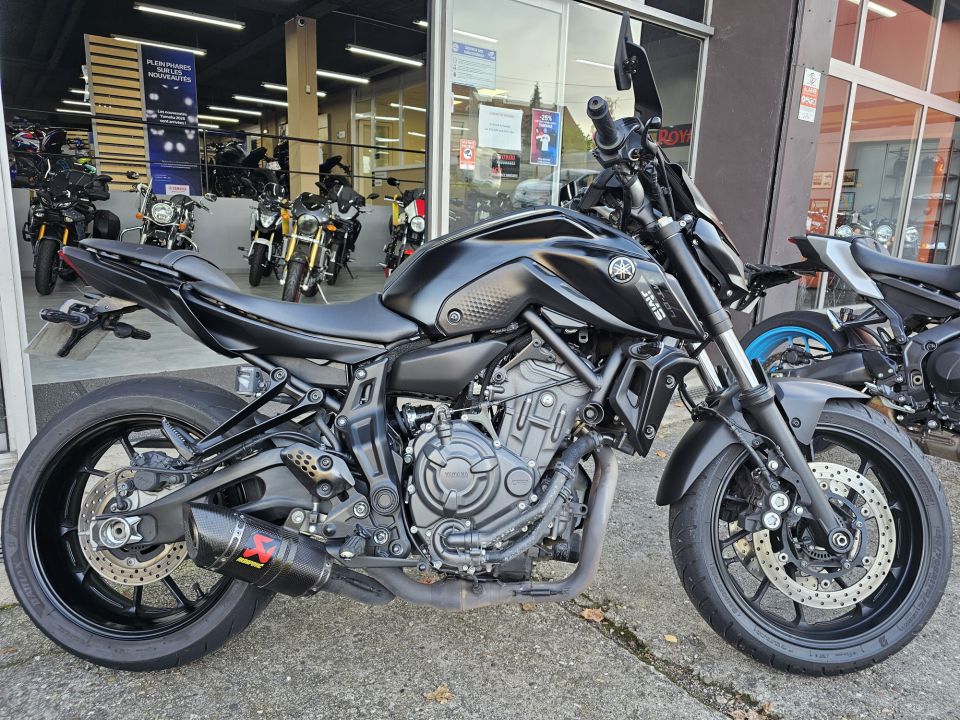 YAMAHA MT-07 (47.5CV) 4