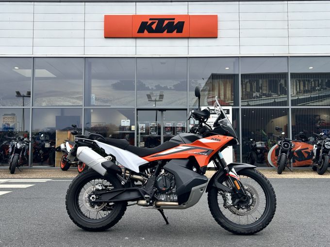 KTM 890 ADVENTURE 4