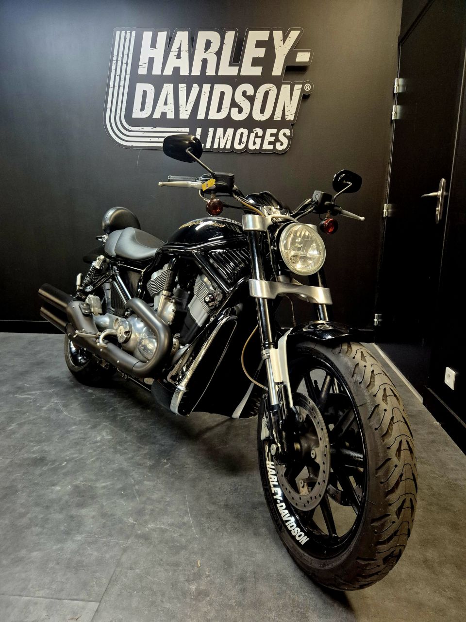HARLEY-DAVIDSON V-ROD STREET ROD 1130 4