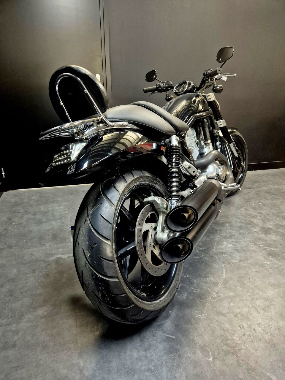 HARLEY-DAVIDSON V-ROD STREET ROD 1130 4